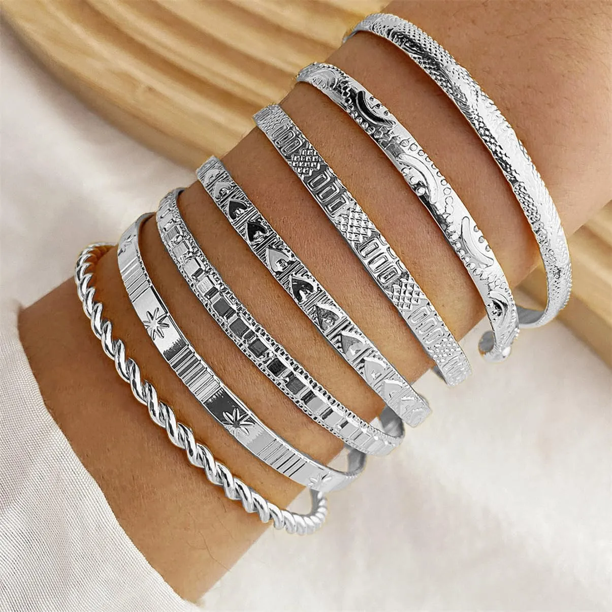 19Pcs Gold Bangle Bracelets Set for Women Boho Multi Layer Stack Textured Bracelets Indian Chunky Bangle Bracelet for Women Teen
