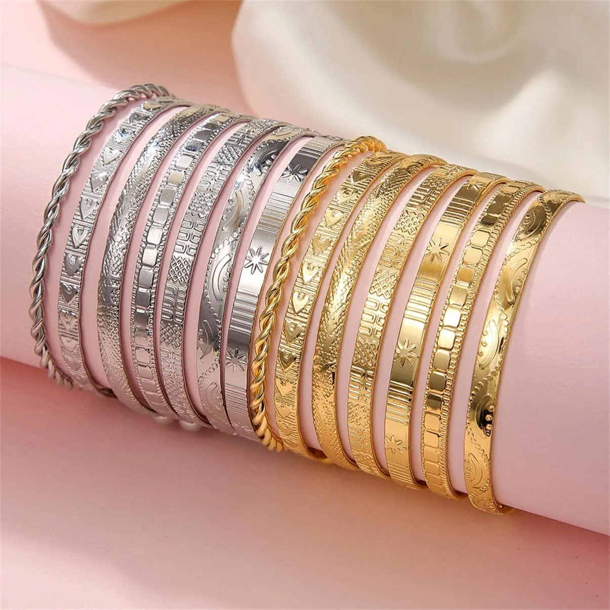 19Pcs Gold Bangle Bracelets Set for Women Boho Multi Layer Stack Textured Bracelets Indian Chunky Bangle Bracelet for Women Teen