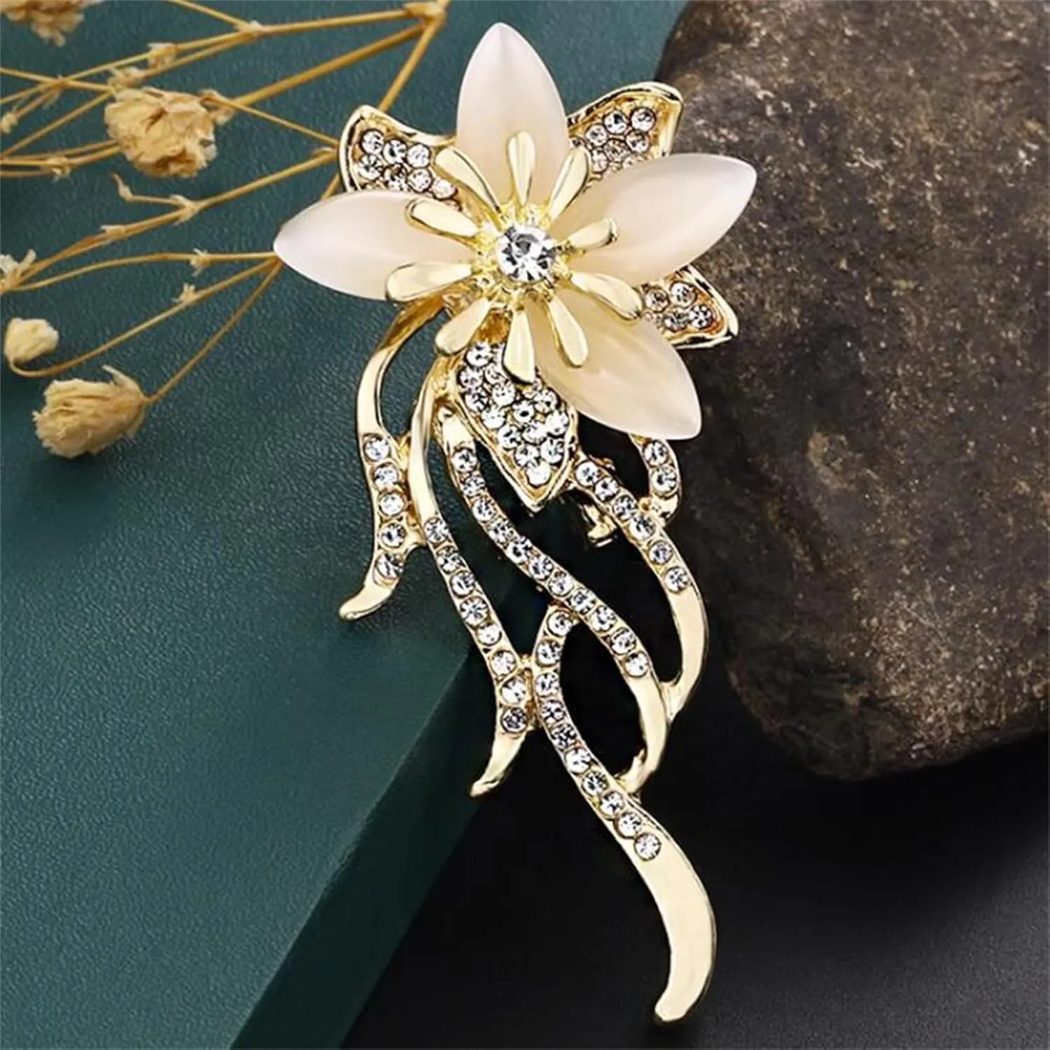 coadipress Crystal Flower Brooches Pins for Women Pink Zirconia Rhinestone Flower Floral Brooches Pins Dainty Elegant Bouquets Costume Jewelry Gifts