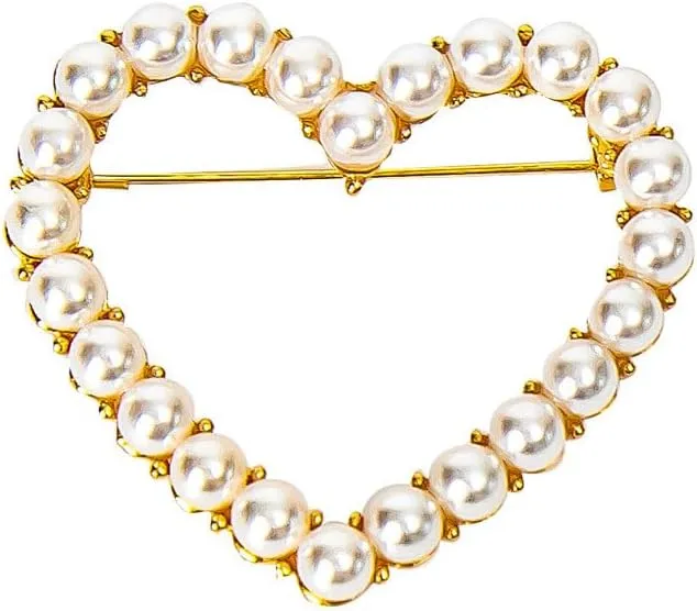 Crystal Love Heart Brooch Pin Valentine's Day Gift Pin Women Girls Hollow Heart Lapel Pin Badge for Mother's Day Gift