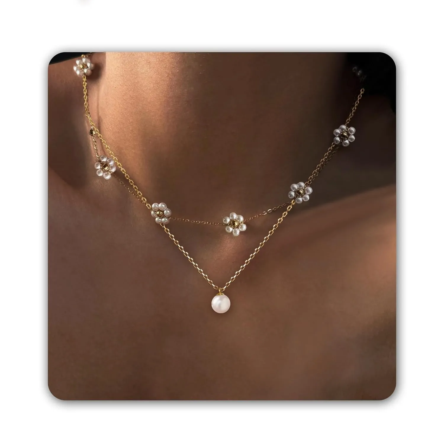 Daisy Necklace for Women Layered Pearl Necklace Set, 14k Gold Flower Necklaces as Summer Merch Jewelry, Pretty Pearl Choker Pendant Necklace as Trendy Gold Necklace Beach Gifts