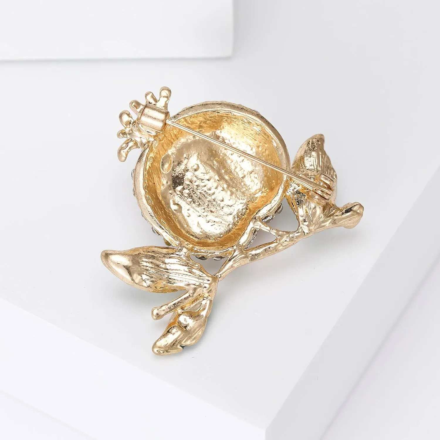 Enamel Fruit Brooch for Women Rhinestones Fruit Lapel Pin Elegant Fruit Brooches Jewelry Gift, Perfect for Dresses Hat Bag