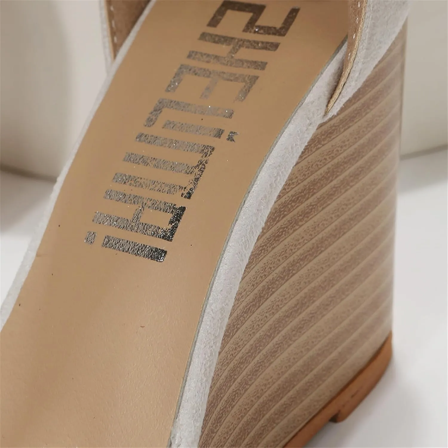 Girls Sandals Pointed Toe Closed Toe Suede Wedge Heels Thick Sole Adjustable Buckle Wedge Platform Sandals Slides