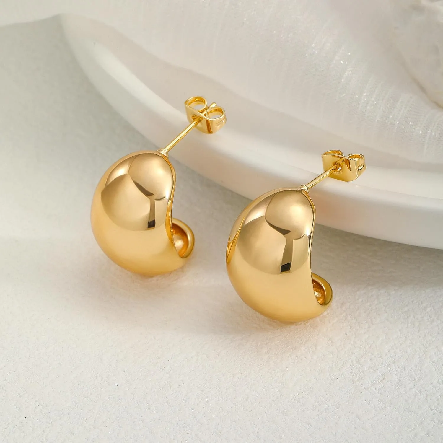 Gold Earrings for Women, 14K Gold Plated Lightweight Hypoallergenic Earrings for Women Trendy Fashion Jewelry Women's Gifts