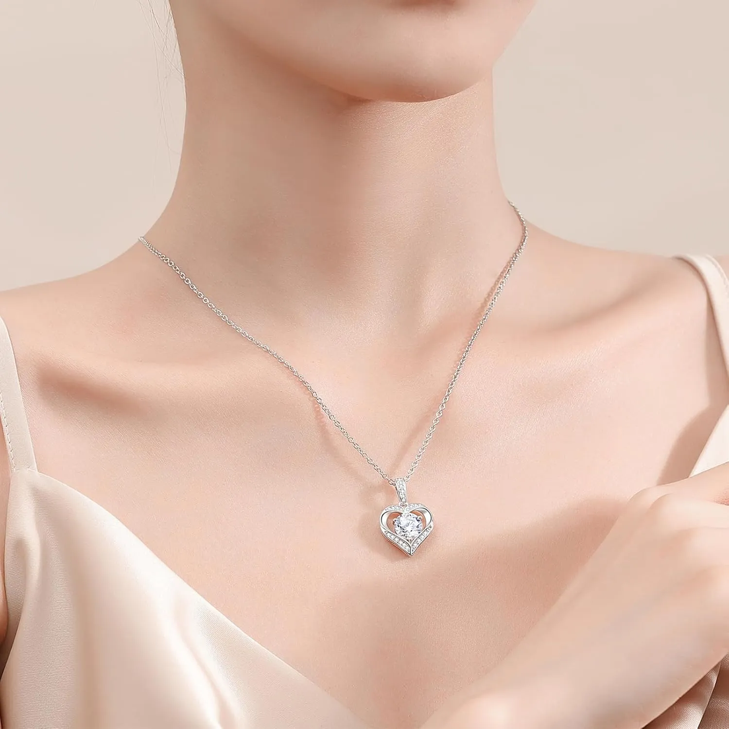 Moissanite Pendants for Women,1-3 CT Heart Moissanite Jewel Pendants Gift for Women Wife Mom Her,S925 Sterling Silver Jewel Moissanite Pendants for Anniversary Birthday Wedding Christmas Valentines