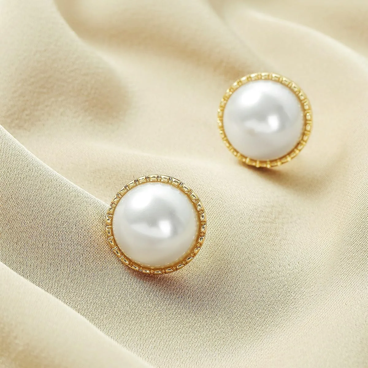 Pearl Clip on Earrings for Women Pearl CZ Drop Clip Earrings for Women 14k Gold Plated White Imitation Pearl Earrings Fashion Jewelry for Women