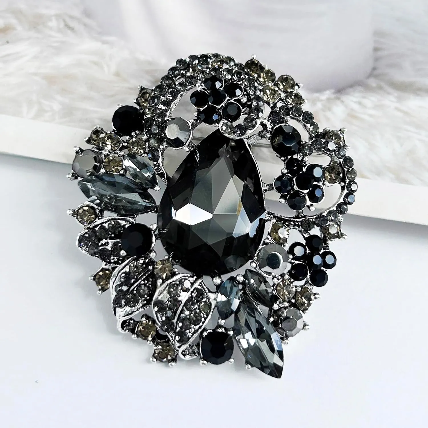 SELOVO Leaf Flower Vine Brooch Pendant Pin for Women Jewelry Scarf Accessory
