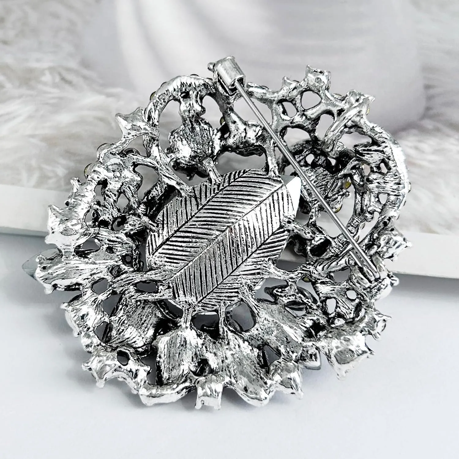 SELOVO Leaf Flower Vine Brooch Pendant Pin for Women Jewelry Scarf Accessory