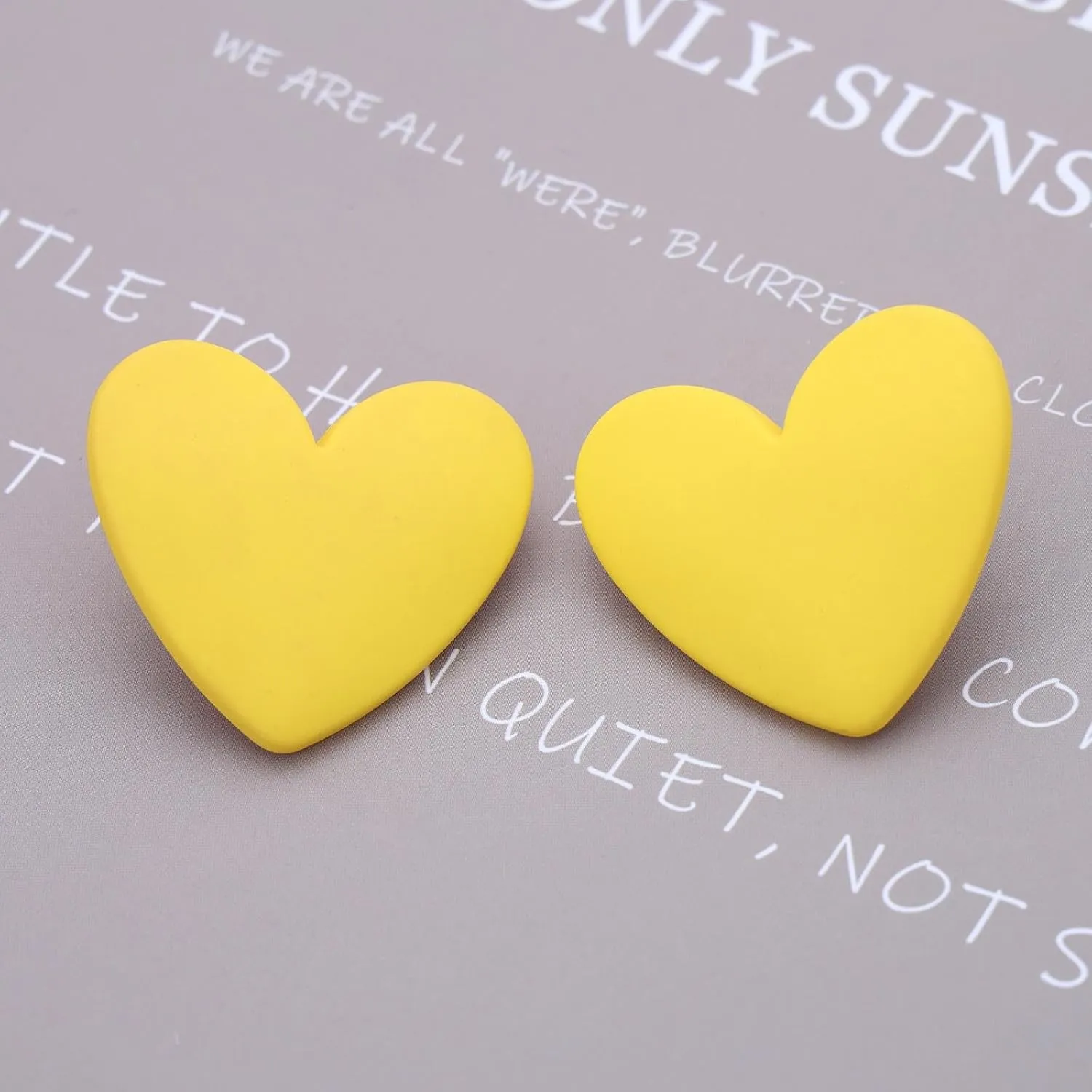 Vintage Red Acrylic Heart Earrings Large Heart Love Stud Earrings Red Resin Heart Earrings Acrylic Exaggerated Earrings for Women